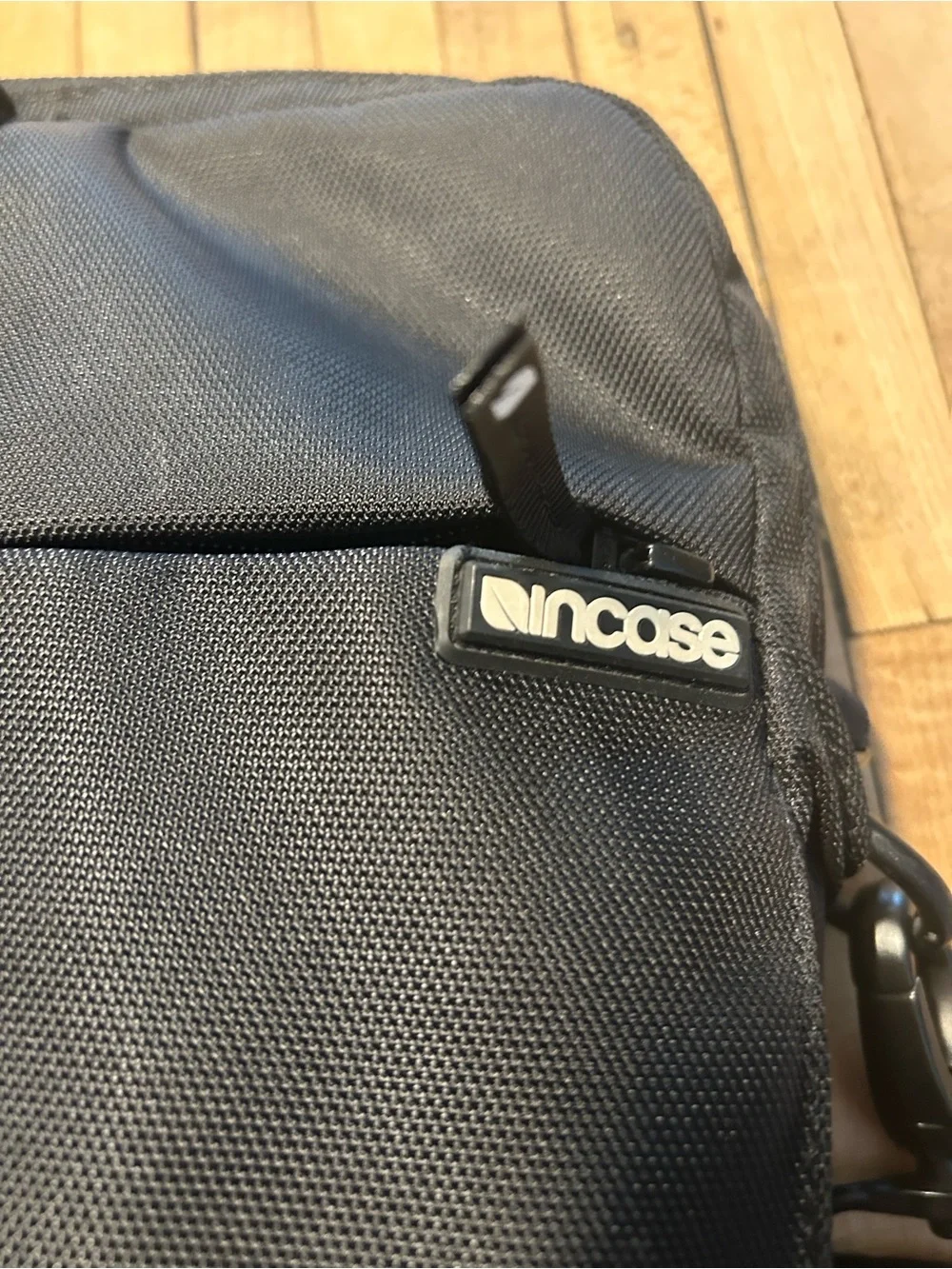 Incase Black Laptop Messenger Bag with Front Pockets